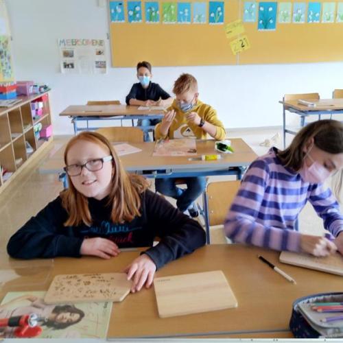 arbeit_mit_holzmaterial_macht_spass