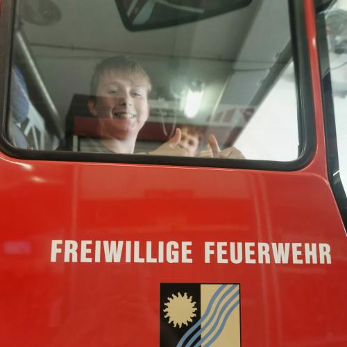 Am Beifahrersitz im Feuerwehrauto