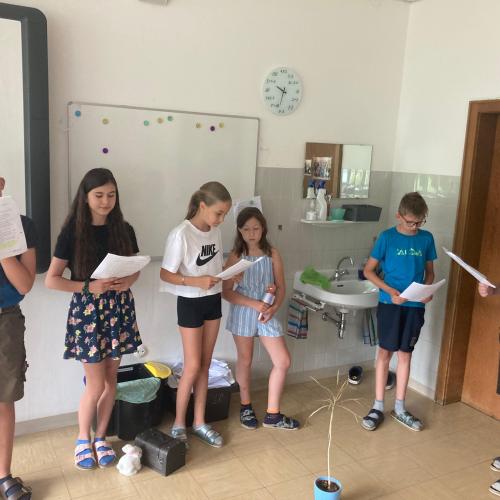 Lesetheater Gruppe 3 gesamte Gruppe 