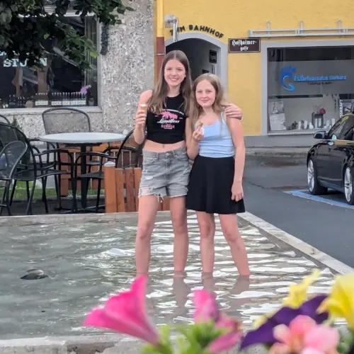 Mädchen im Brunnen