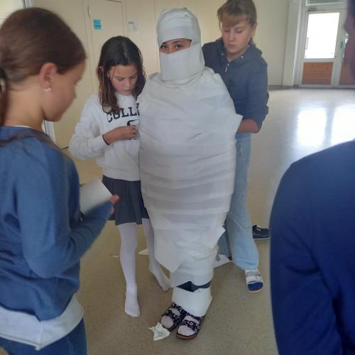 Wrap the Mummy 1b