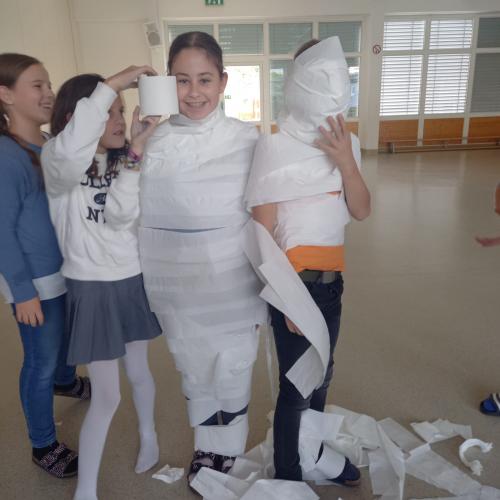 Auf dem Weg - Wrap the Mummy 1b