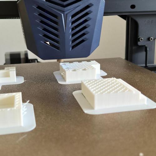 3D-Drucker beim Drucken der Modelle