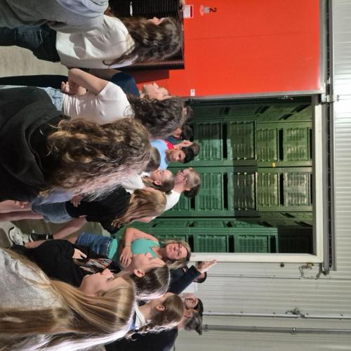 Besuch Zimmermann Obst- und Weinbau - Lagerhalle