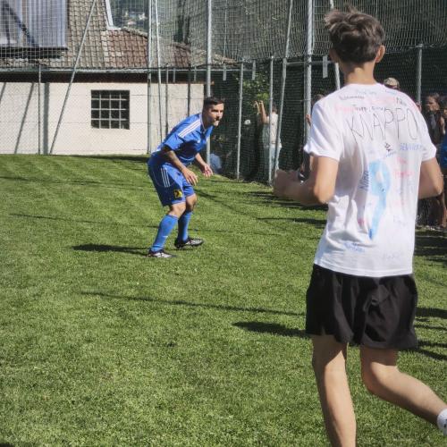 Fußballspiel: Schüler gegen Lehrer