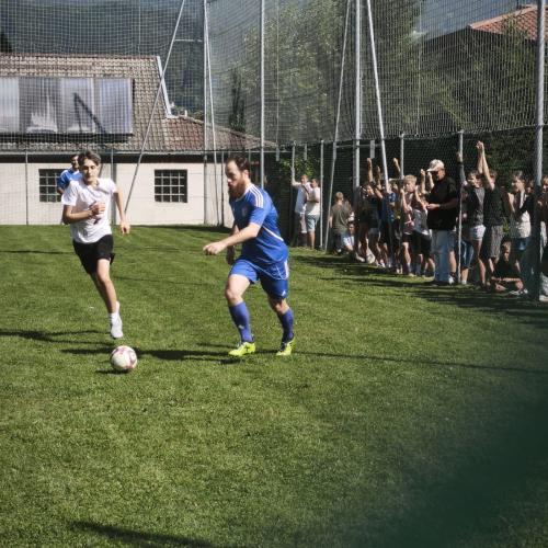 Fußballspiel: Schüler gegen Lehrer