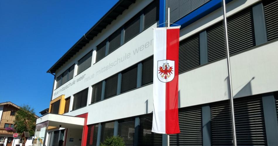 Schulgebäude Mittelschule Weer