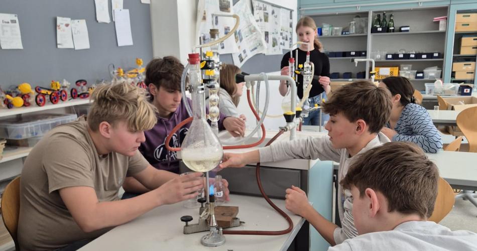 Durchführung der Alkoholdestillation Gruppe 1