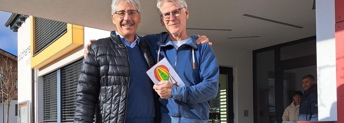 Manfred Gossner mit Direktor Dietmar Auckenthaler